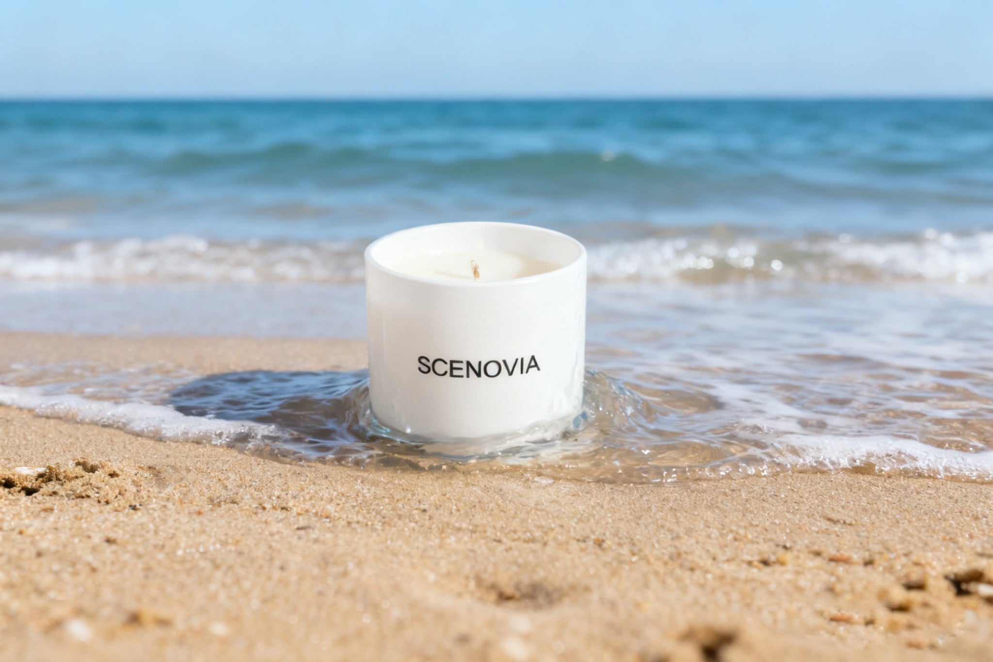 SCENOVIA Sea Breeze Scented Soy Candle in Ocean Aromatherapy